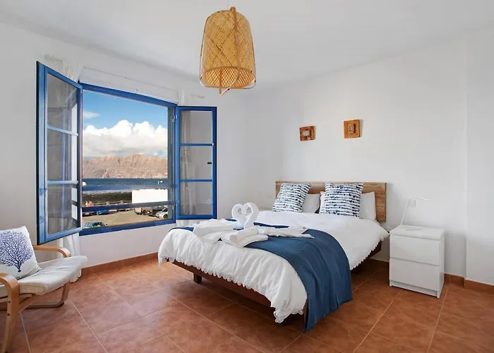 Casa Vivo * Famara